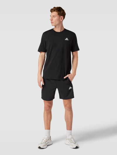 ADIDAS SPORTSWEAR T-Shirt mit Label-Stitching Black 1