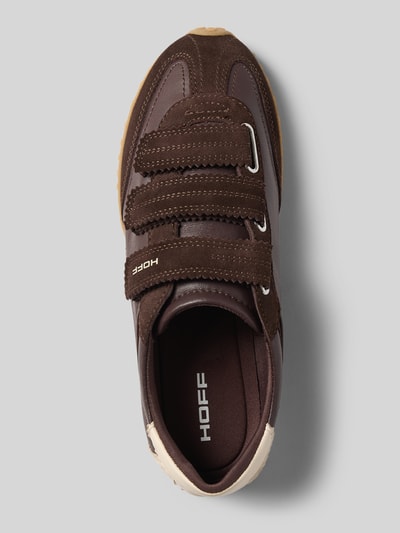 Produktfoto, Sneaker aus echtem Leder mit Logo-Detail Modell 'Bridge' von HOFF in Braun mit Klettverschluss, abgerundete Passform, leicht profilierte Sohle, Kontext: Damen Sneaker, Absatzhöhe 1 cm, Schafthöhe 8 cm, Schaftweite 10 cm, Draufsicht