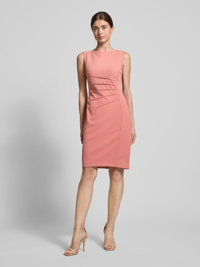 Calvin Klein Womenswear Knielanges Kleid mit U-Boot-Ausschnitt Modell 'SCUBA' Apricot 1