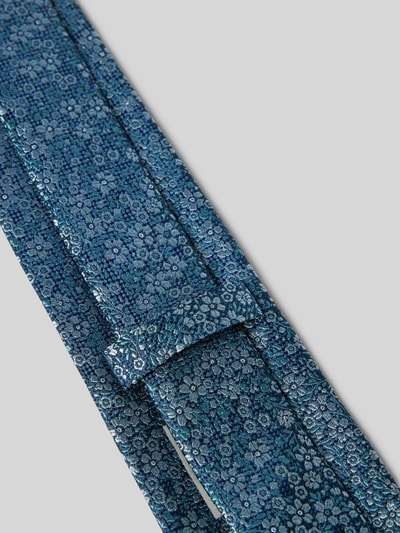 Produktfoto, Krawatte aus Seide im Allover-Look (7,5 cm) von MONTI in Blau mit feiner Struktur und Label-Detail, reine Seide, klassische Form.