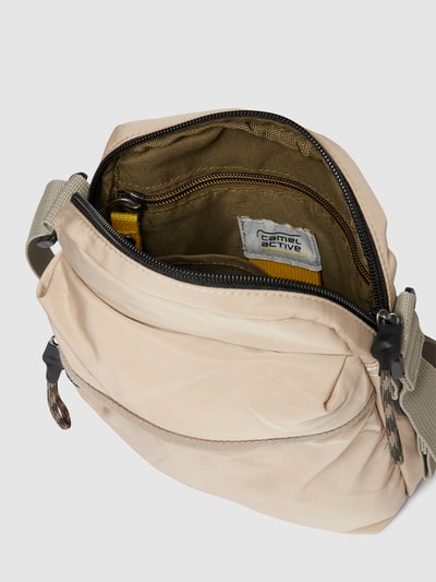 camel active Umhängetasche mit Logo-Badge Modell 'Terra' Beige 5