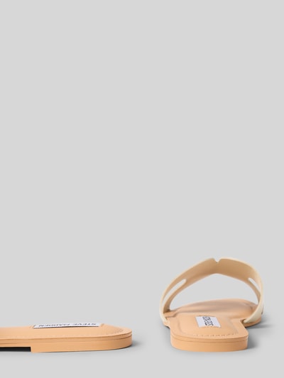 Produktfoto, Slipper aus echtem Leder Modell 'Zarnia' von Steve Madden in Beige mit abgerundeter Passform, offener Ferse, glatter Sohle, Absatzhöhe 1 cm bei Größe 40.