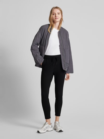 Vero Moda Loose fit stoffen broek met bandplooien model 'EVA' Zwart - 1