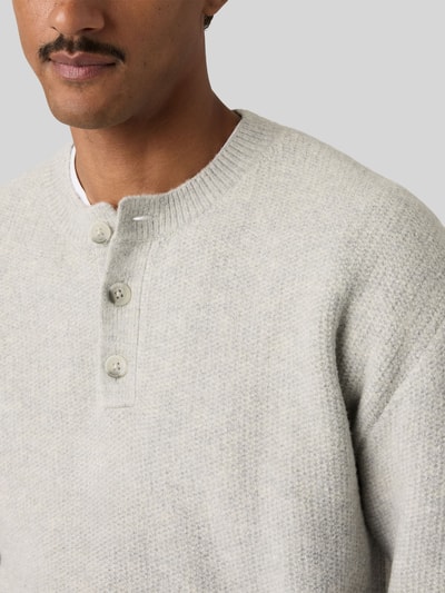 Levi's® Relaxed Fit Pullover mit Woll-Anteil Hellgrau 3