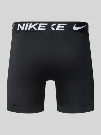 Produktfoto, schwarze Boxer Briefs im 5er-Pack von Nike, glatte Struktur, weißes Markenlogo auf Bund, Herren Slip von Nike
