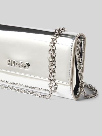 HUGO Clutch in metallic Silber 2