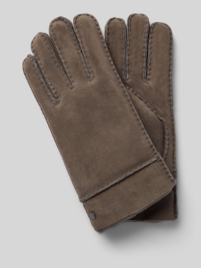 Produktfoto, Handschuhe aus echtem Lammfell Modell 'Bergen' von Roeckl in Braun mit Ziernähten und Label-Detail, weiche Textur