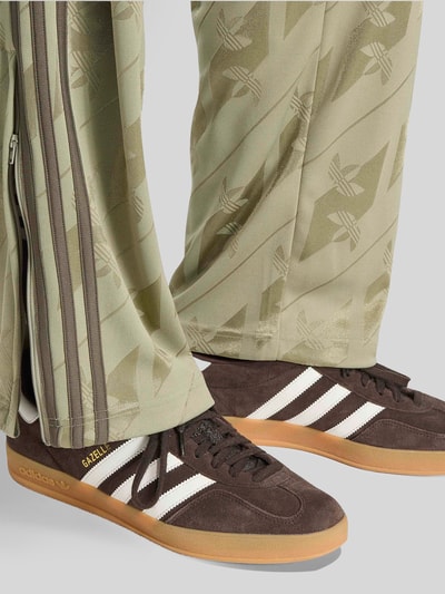 adidas Originals Regular Fit Sweathose mit Allover-Logo-Print Silber 3