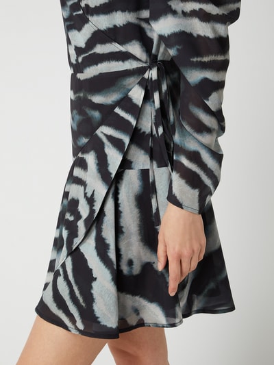 FREEBIRD Wickelkleid mit Zebramuster Modell 'Omra' Schwarz 3