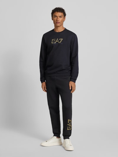 EA7 Emporio Armani Sweatshirt mit Logo und Rundhalsausschnitt Black 1