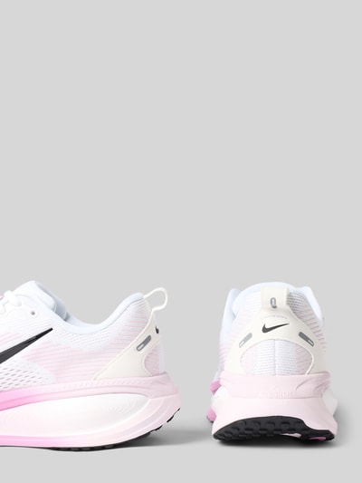 Produktfoto, Sneaker mit Schnürung Modell 'VOMERO 18' von Nike in Weiß und Rosa mit schwarzem Logo, Damen Sneaker von Nike