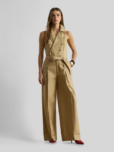 Frauenmodel trägt Regular Fit Jumpsuit aus reiner Baumwolle von Lauren Ralph Lauren in Beige, Twill, unifarben, Ganzkörperansicht von vorne.