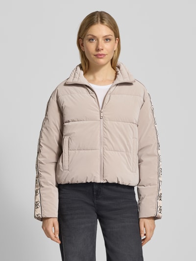 GUESS Activewear Steppjacke mit Stehkragen Modell 'NEW JEAN' Taupe 4