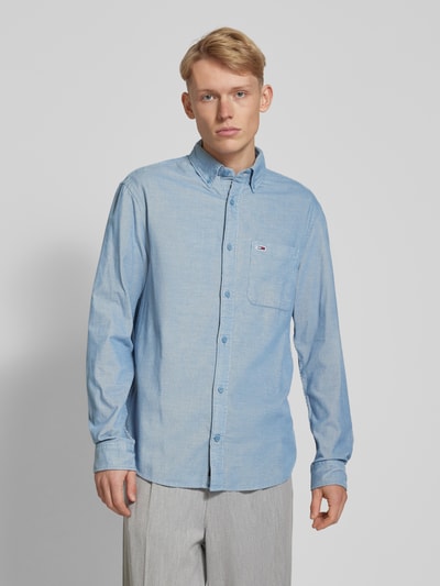 Tommy Jeans Regular Fit Cordhemd mit Button-Down-Kragen Rauchblau 4