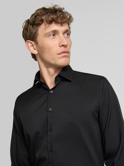 CK Calvin Klein Slim Fit Business-Hemd mit Label-Stitching Modell 'Bari' Black 3