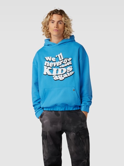 No Bystanders Hoodie mit Statement-Print und Känguru-Tasche Royal 4