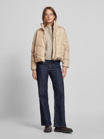 Vero Moda Boxy Fit Steppjacke mit Stehkragen Modell 'LIGARIO' Taupe 1