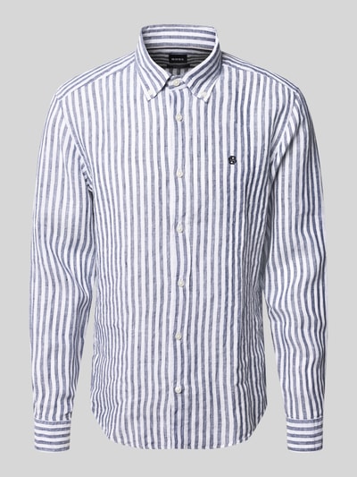 Produktfoto, Regular Fit Leinenhemd mit Button-Down-Kragen Modell 'H-LIAM-BD' von BOSS in Two-Tone-Optik mit Logo-Stitching aus reinem Leinen, vertikale Streifen in Weiß und Blau, glatte Textur