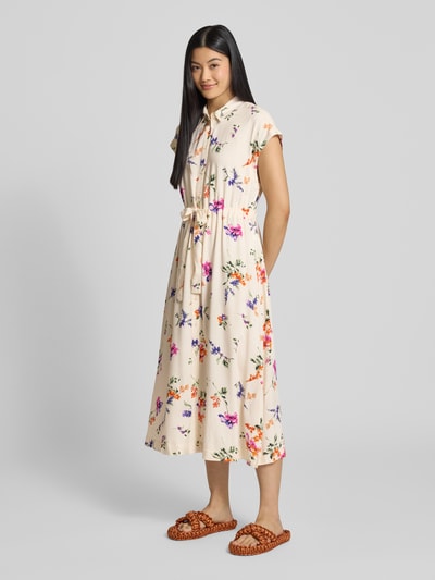 YAS Hemdblusenkleid aus Viskose mit Bindegürtel Modell 'ASINA' Offwhite 1