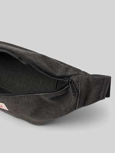 Levi's® Heuptasje met logopatch, model 'Duboce' Antraciet - 5
