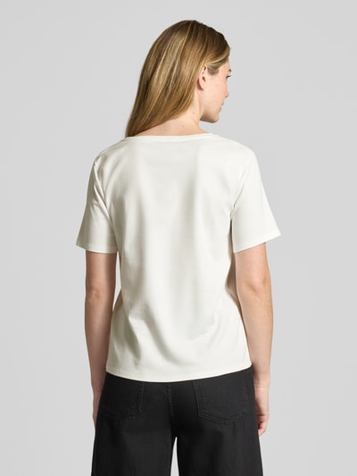 Frauenmodel trägt T-Shirt mit Statement-Print und Ziersteinbesatz von monari, Reine Baumwolle, Regular-Fit, Rückansicht, Ganzkörperansicht.