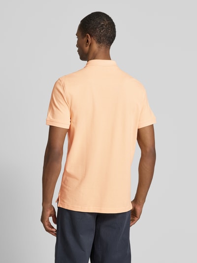 MCNEAL Regular Fit Poloshirt mit Knopfleiste und Label-Stitching Apricot 5