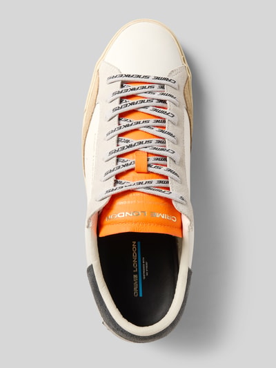 Produktfoto, Sneaker mit Logo-Detail Modell 'Distressed' von Crime London, abgerundete Passform, Schnürverschluss, profilierte Sohle, Farbakzent in Orange, Größe 44: Absatzhöhe 4 cm, Schafthöhe 8 cm, Schaftweite 8 cm