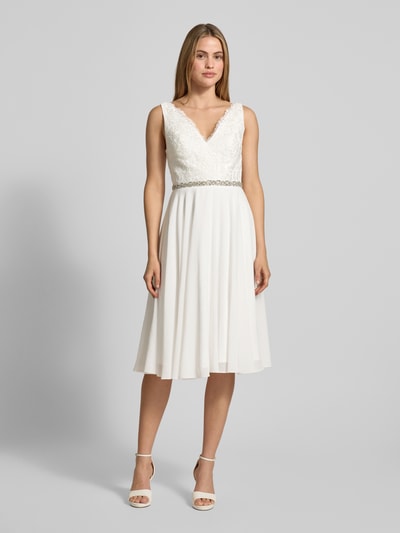 Mascara Brautkleid mit floraler Spitze und Ziersteinen Ecru 4