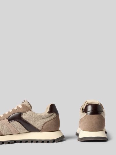 Produktfoto, Sneaker aus Leder-Mix Modell 'Caffay' von GANT für Damen, beige-braune Farbtöne, Retro-Look, strukturierte Oberfläche.
