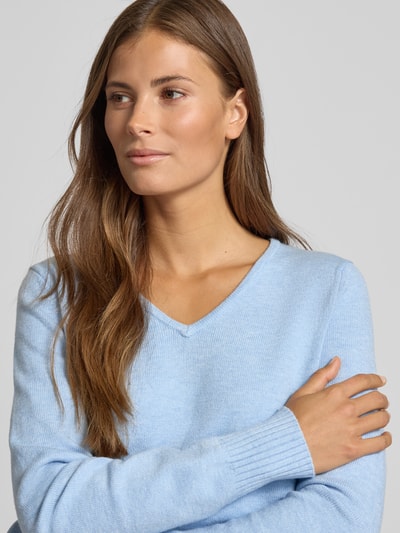 Christian Berg Woman Regular Fit Longsleeve aus Viskose-Mix in Strick-Optik Hellblau Melange 3