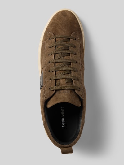 Productfoto, Sneaker aus echtem Leder Modell 'Moose' von Antony Morato in bruin met afgeronde pasvorm, vetersluiting, geprofileerde zool, hakhoogte 4 cm, schachthoogte 9 cm, schachtbreedte 8 cm, heren sneaker, detail van bovenaf, textuur suede en glad leer
