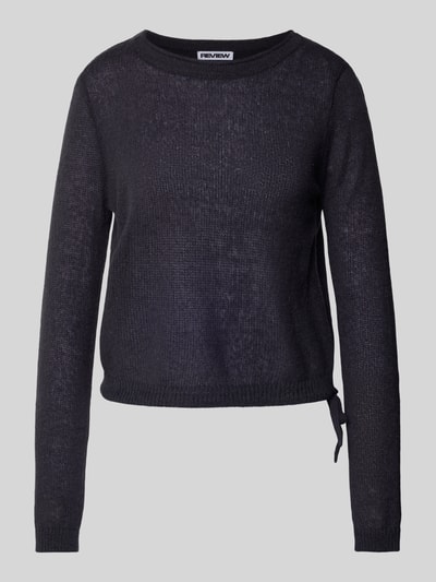 Produktfoto, Rundhals Pullover mit Tunnelzug von Review in Schwarz, lockerer Schnitt, gerippte Abschlüsse, feine Stricktextur