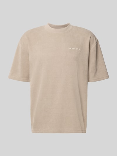 Produktfoto, Oversized T-Shirt mit Logo-Stitching Modell 'Lagos' von Pegador, beige, elastischer Material-Mix, Oversized-Fit, Struktur-Optik, Rückenlänge Größe M 65 cm, Herren T-Shirt