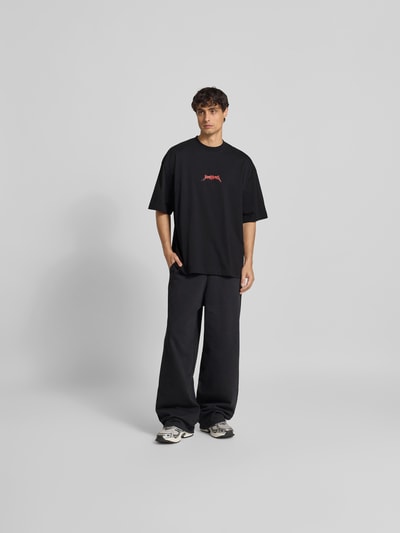 VETEMENTS Regular Fit T-Shirt mit Logo-Print Black 1