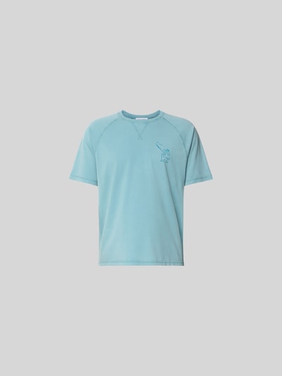 Produktfoto, Regular Fit T-Shirt mit Logo-Print von MAISON KITSUNÉ in Hellblau aus reiner Bio-Baumwolle, Kurzärmelig, Rundhalsausschnitt, Rückenlänge 70 cm bei Größe M