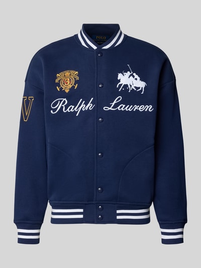 Produktfoto, Regular Fit College-Jacke aus Baumwoll-Mix von Polo Ralph Lauren in Dunkelblau mit weißen Applikationen, gerippte Ärmel- und Rumpfabschlüsse, seitliche Eingrifftaschen, unifarbene Sweat-Textur