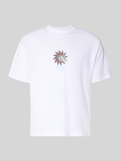Produktfoto, T-Shirt mit Label-Print und Rundhalsausschnitt von Jack & Jones aus reiner Baumwolle, Regular-Fit, weiß, Rückenlänge 68 cm