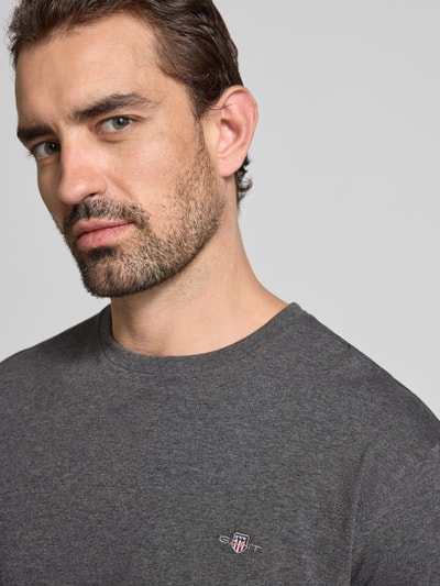 GANT Regular Fit T-Shirt mit Label-Stitching Dunkelgrau 3