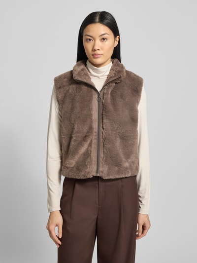 Betty Barclay Weste aus Kunstfell Taupe 4
