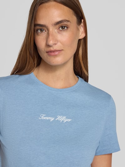Tommy Hilfiger T-shirt o kroju regular fit z czystej bawełny Jasnoniebieski 3