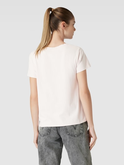 Levi's® T-Shirt mit V-Ausschnitt Altrosa 5