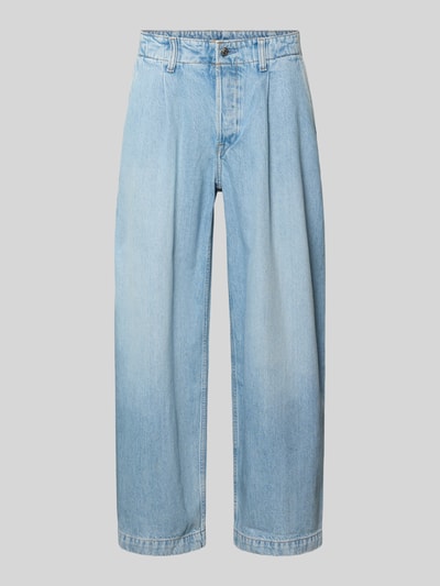 Produktfoto, Barrel Fit Jeans mit Falten von Calvin Klein Jeans aus reiner Baumwolle, helle Waschung, gerade weite Form, sichtbare Bundfalten