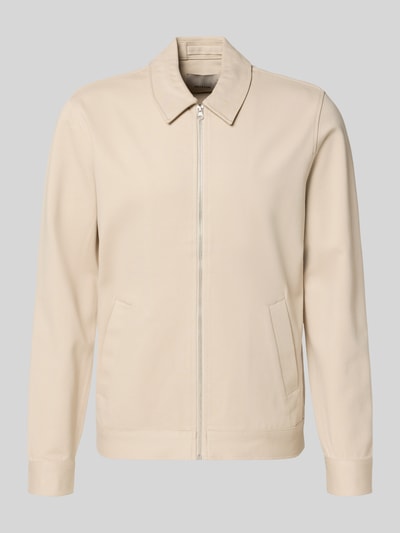 Produktfoto, Regular Fit Hemdjacke aus Viskose-Mix Modell 'JAKES' von Only & Sons, Optik: Unifarben, Umlegekragen, Reißverschluss, Langarm, Manschette, seitliche Reißverschlusstasche, beige Farbton, glatte Textur