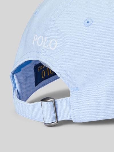 Produktfoto, Basecap aus reiner Baumwolle von Polo Ralph Lauren in Hellblau mit eingesticktem Logo, verstellbarem Riegel, Webware-Optik