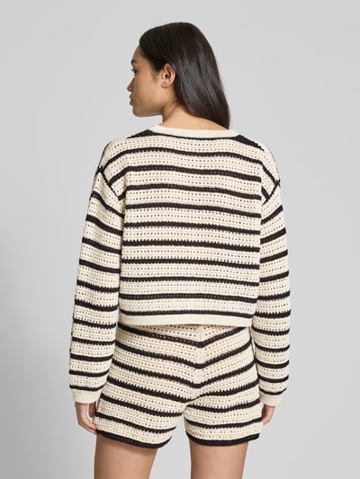 EDITED Cardigan mit Knopfleiste Modell 'Ida' Offwhite 5