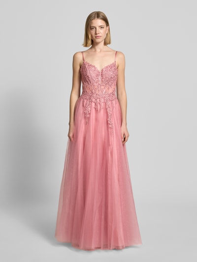 Kobiece modelka nosi długa sukienka 'Maxikleid mit Spitze und Gehschlitz' od Luxuar z tiulu, taliowany krój, koronka, sukienka gorsetowa, rozporek, cienkie ramiączka, głęboki dekolt na plecach, długość tyłu w rozmiarze 36: 121 cm, szerokość klatki piersiowej w rozmiarze 36: 38 cm, widok całej sylwetki z przodu.