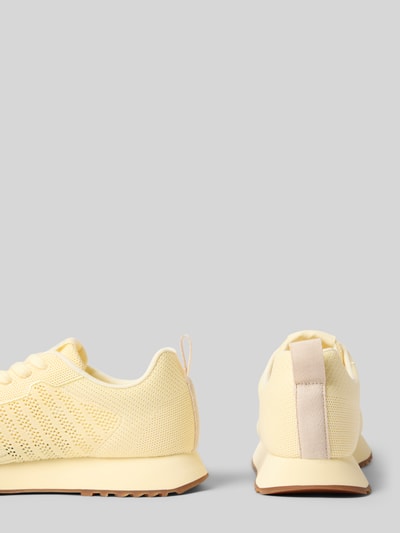Produktfoto, Sneaker mit Label-Detail Modell 'Bevinda' von Gant in Beige mit abgerundeter Spitze, Schnürung, Absatzhöhe 3 cm, Schafthöhe 8 cm, Schaftweite 8 cm, feine Mesh-Textur