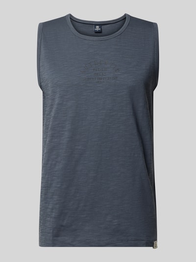 Produktfoto, Tanktop mit Statement-Print und Rundhalsausschnitt von Lerros, Herren Tanktop aus Reine Baumwolle, Regular-Fit, graublau mit feiner Struktur, Label-Patch am Saum, Rückenlänge bei Größe M 67 cm.
