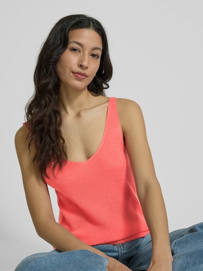 Vero Moda Regular Fit Tank Top in Strickoptik Modell 'NEWLEX' Hellrot 3