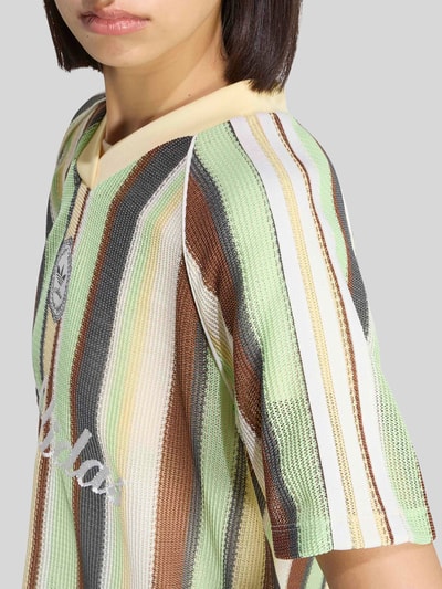 adidas Originals Oversize T-Shirt mit Logo-Stitching Hellgruen 5